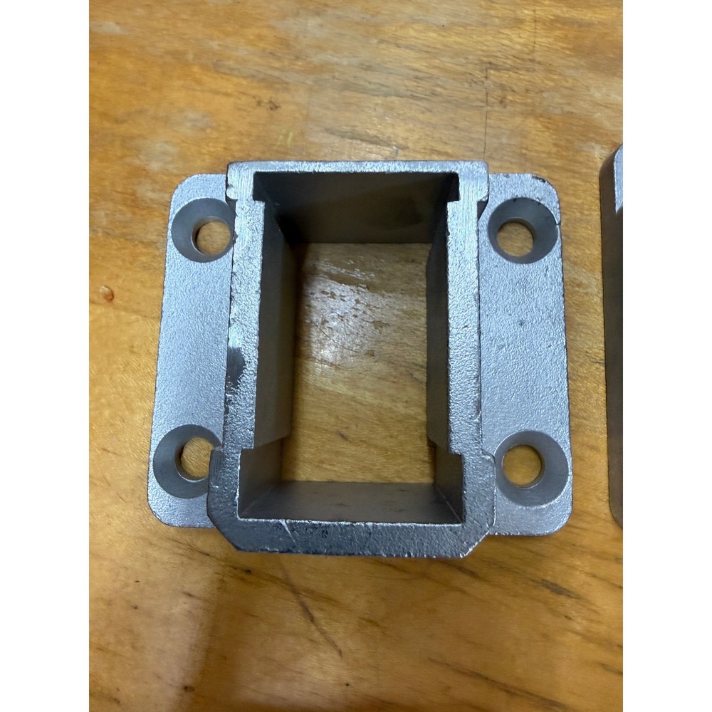 Cal-Royal UL424 Brackets for Top Bottom Mullions LCKUL424 Door Hardware Set - Picture 4 of 7